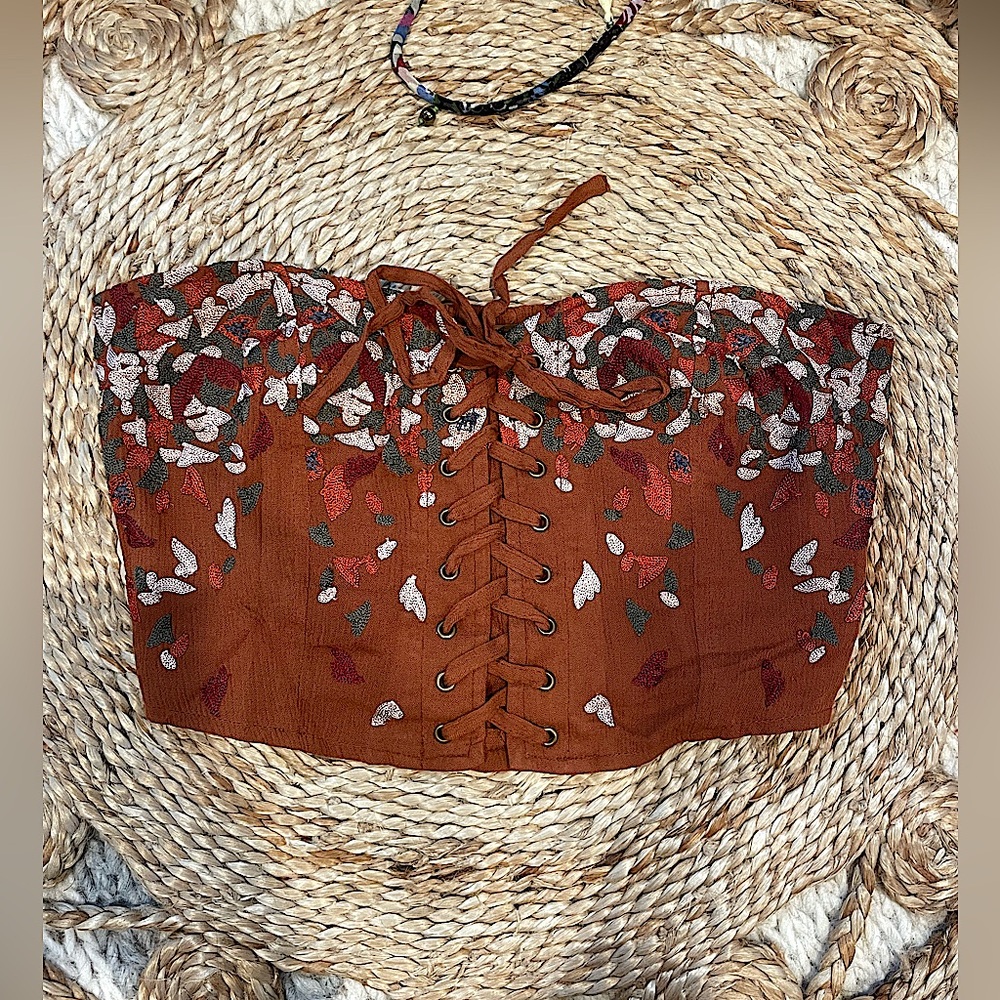 Strapless free people crop top with detailed embroidery - Picture 2 of 8